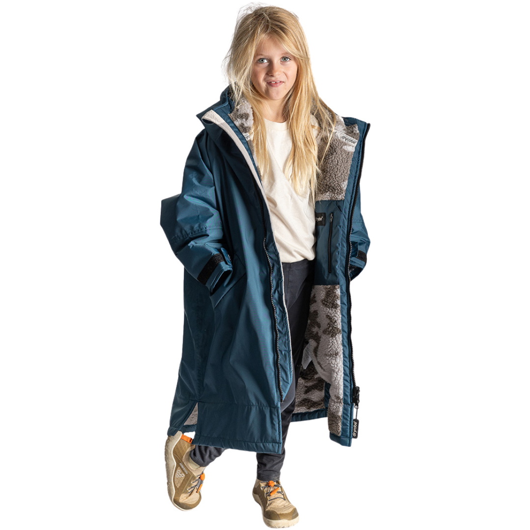 2026 Dryrobe Junior Advance Long Sleeve Changing Robe V3KSLSDA - Deep Sea Blue Sand Camo
